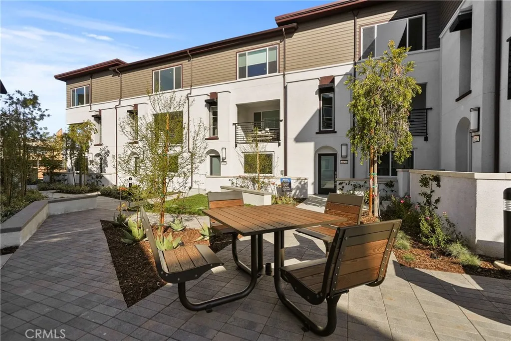 https://cdn.realtyfeed.com/cdn/127/306617634/ebb68205858c76c453c28f99968fa5c2.webp