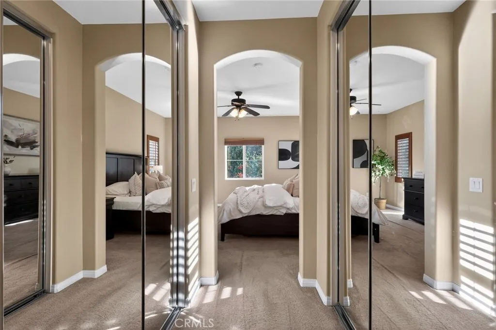 https://cdn.realtyfeed.com/cdn/127/306617653/2d6888e2842d28481e08f06e8ef7c215.webp