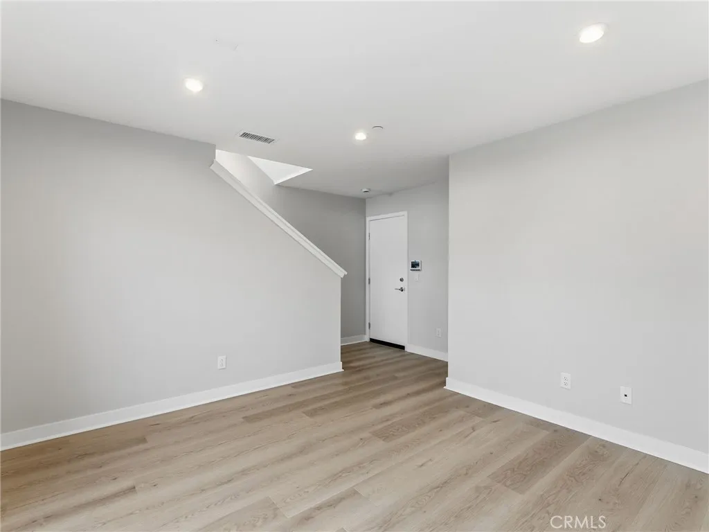 https://cdn.realtyfeed.com/cdn/127/306617710/305d218d75dac7f30dacdb96ec1a50cc.webp