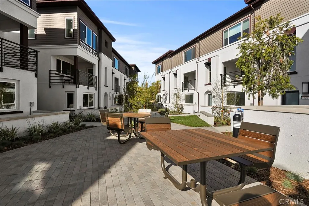 https://cdn.realtyfeed.com/cdn/127/306617710/95c75077f96bf30047c484e6608c45f6.webp