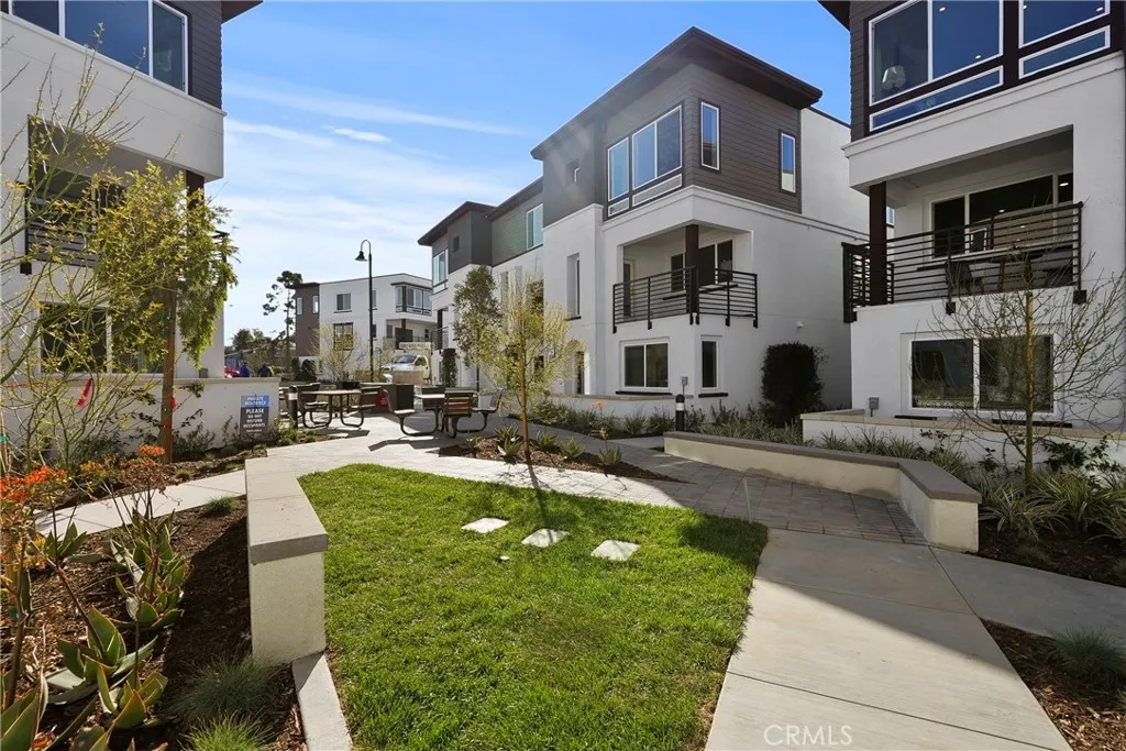 Photo #9: OC26007196 Listing: Photo #9