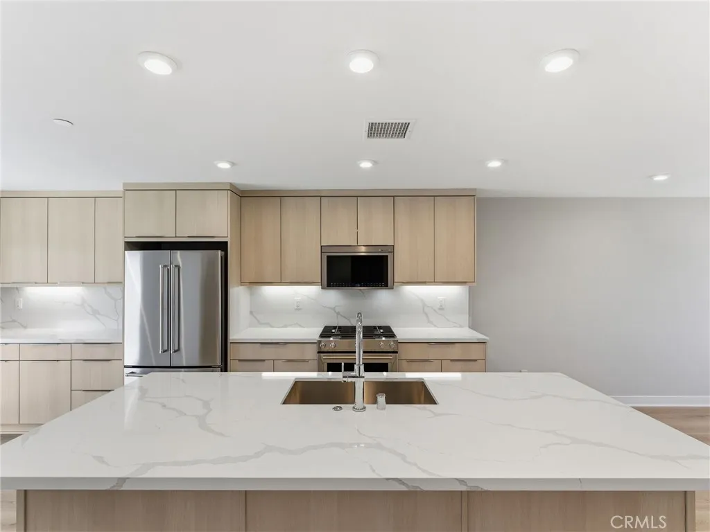 Photo #2: OC26007196 Listing: Photo #2