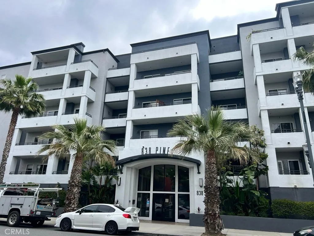 838 Pine Avenue, Long Beach, CA