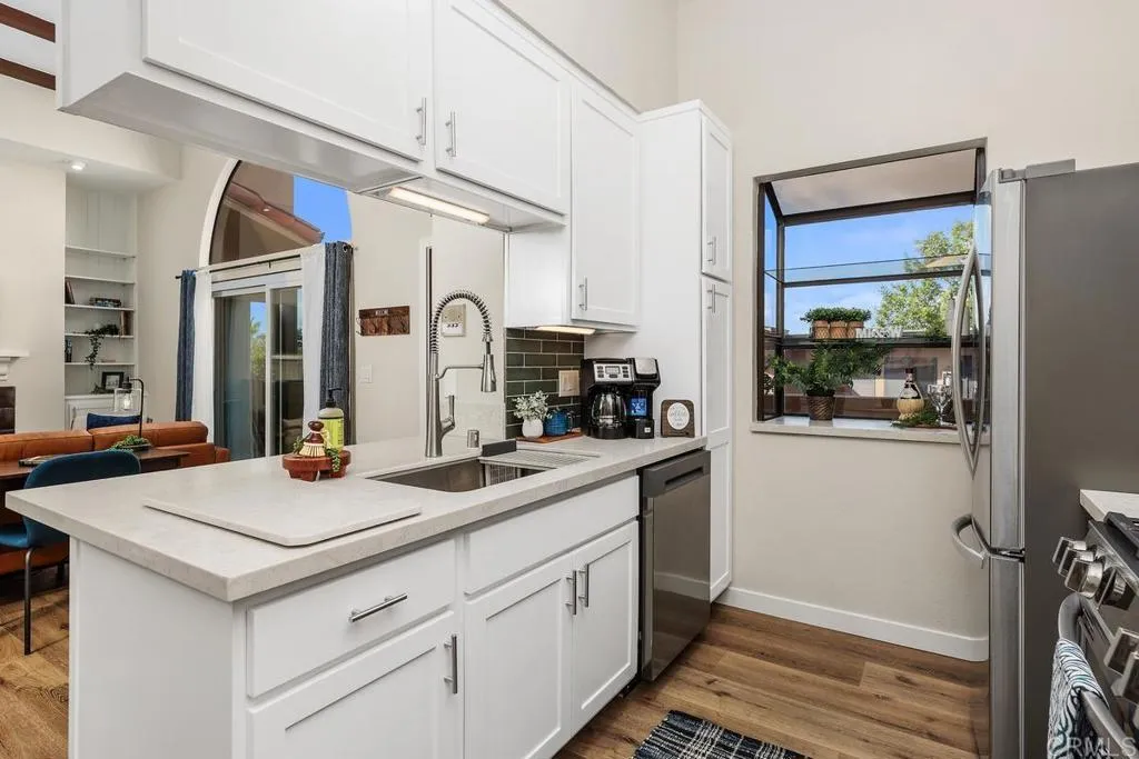 Photo #8: PTP2600314 Listing: Photo #8