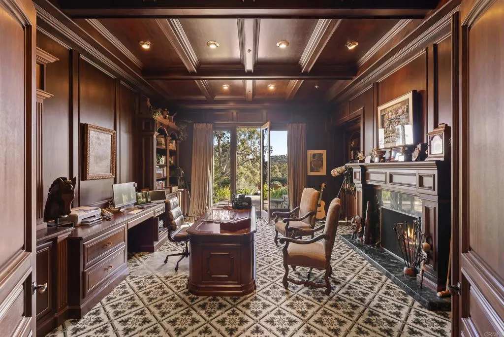 https://cdn.realtyfeed.com/cdn/127/306617749/6c6bf74551a9e82af8793c42ec8f8a3c.webp