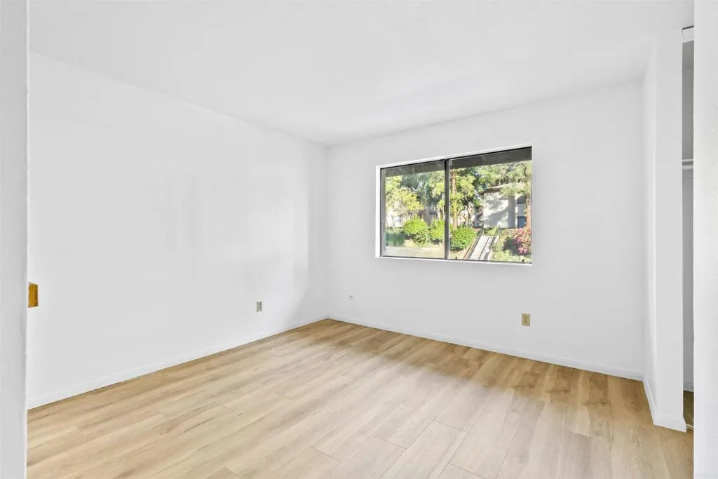 Photo #11: NDP2600360 Listing: Photo #11