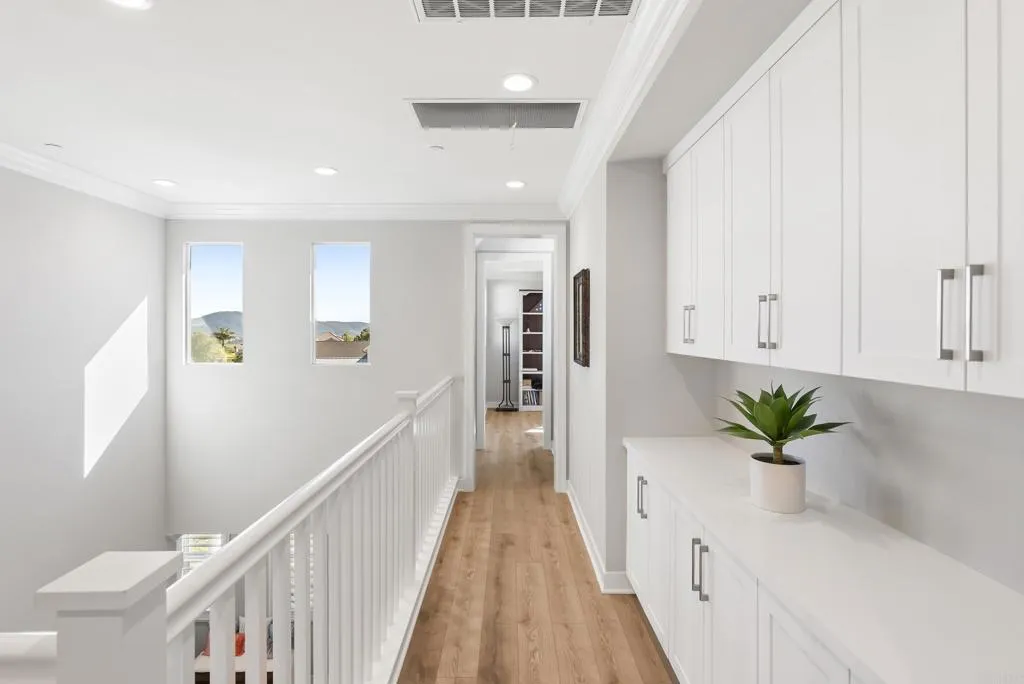 https://cdn.realtyfeed.com/cdn/127/306617798/1c0c3de32d82383c861f3c6b648bbe18.webp