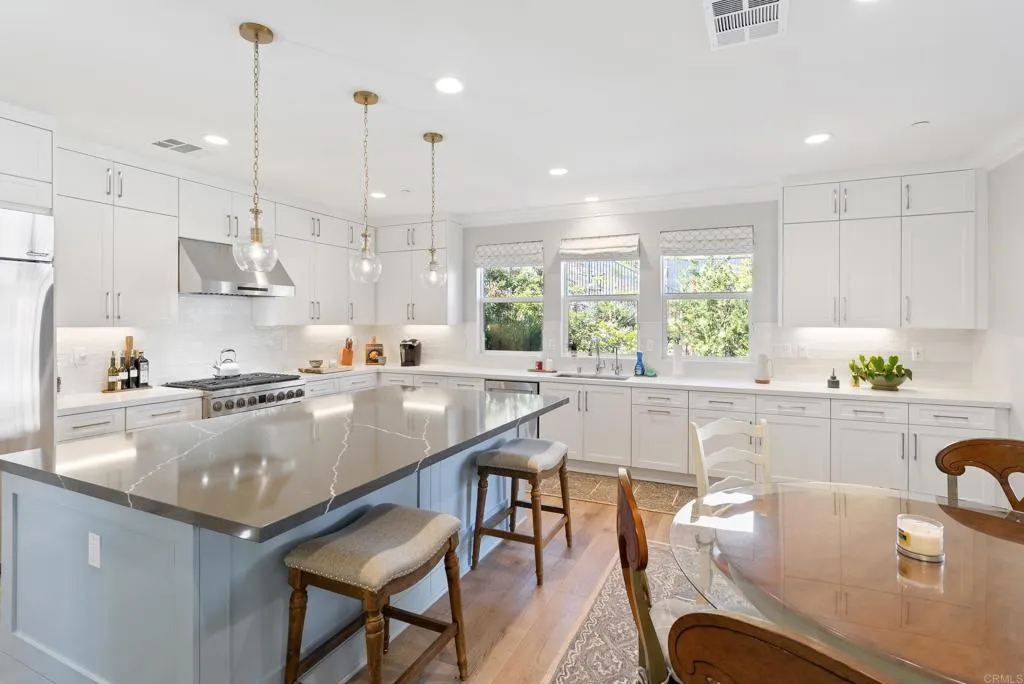 https://cdn.realtyfeed.com/cdn/127/306617798/7677d9980393ceb199c0ec015f9f1224.webp