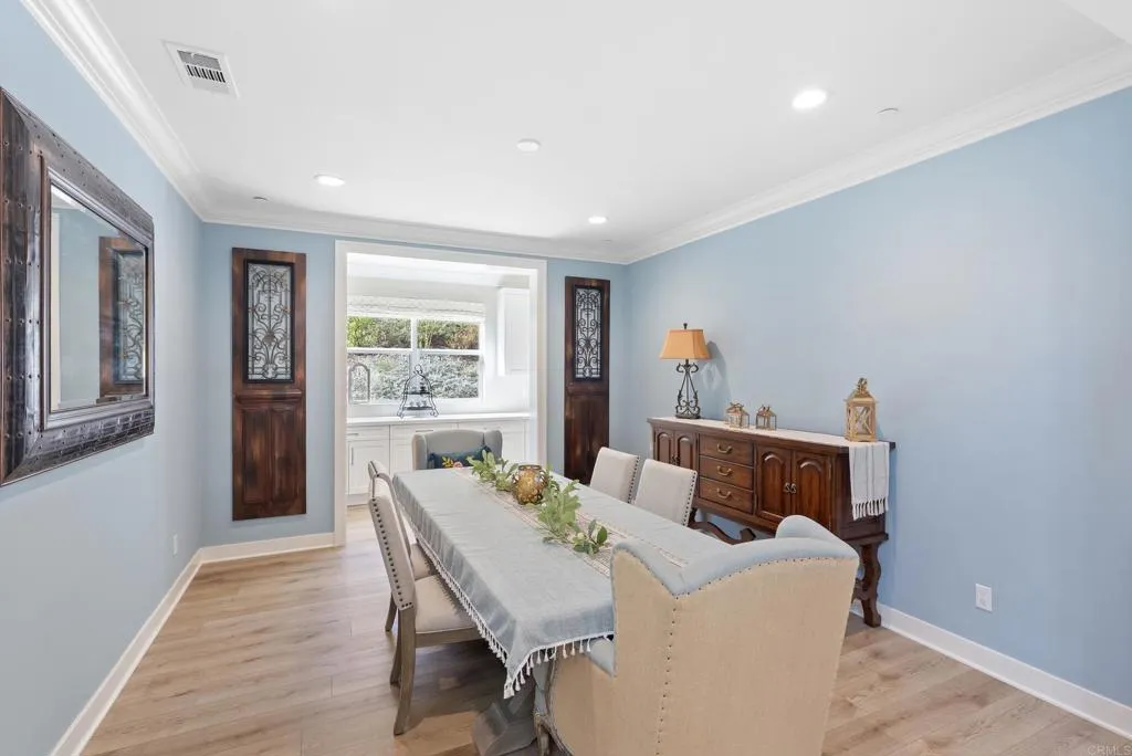 https://cdn.realtyfeed.com/cdn/127/306617798/afe17b54105692175b3373302cc0c721.webp