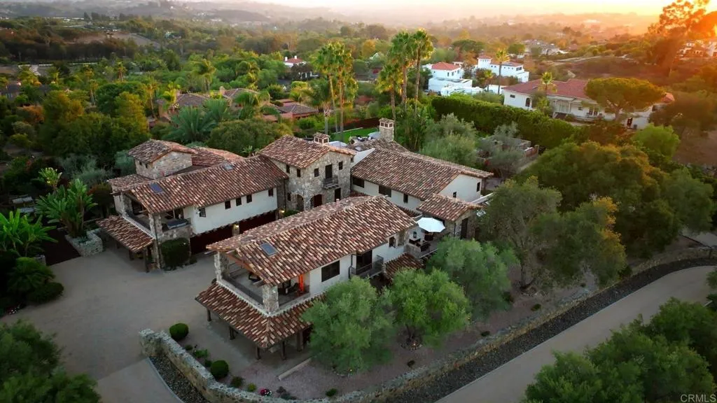 https://cdn.realtyfeed.com/cdn/127/306617881/5d850e9b8825279f62d2173a5c11b0cb.webp