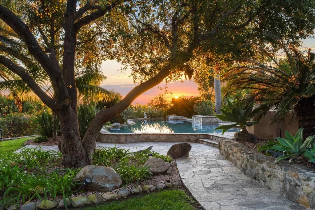 https://cdn.realtyfeed.com/cdn/127/306617881/81716b79847101ce4009913d85df78a6.webp