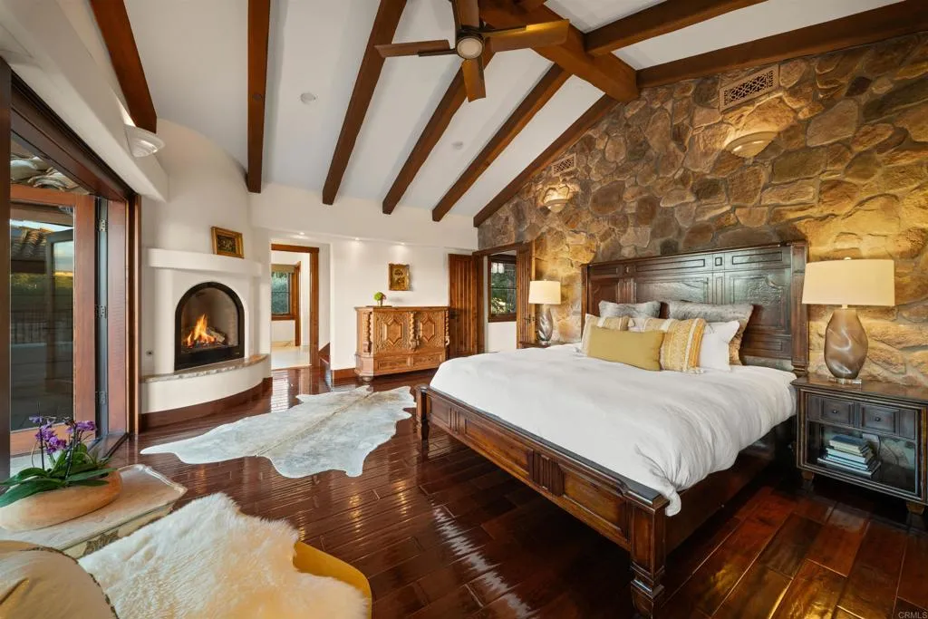 https://cdn.realtyfeed.com/cdn/127/306617881/90eee6c388356d6309a569a69f889606.webp
