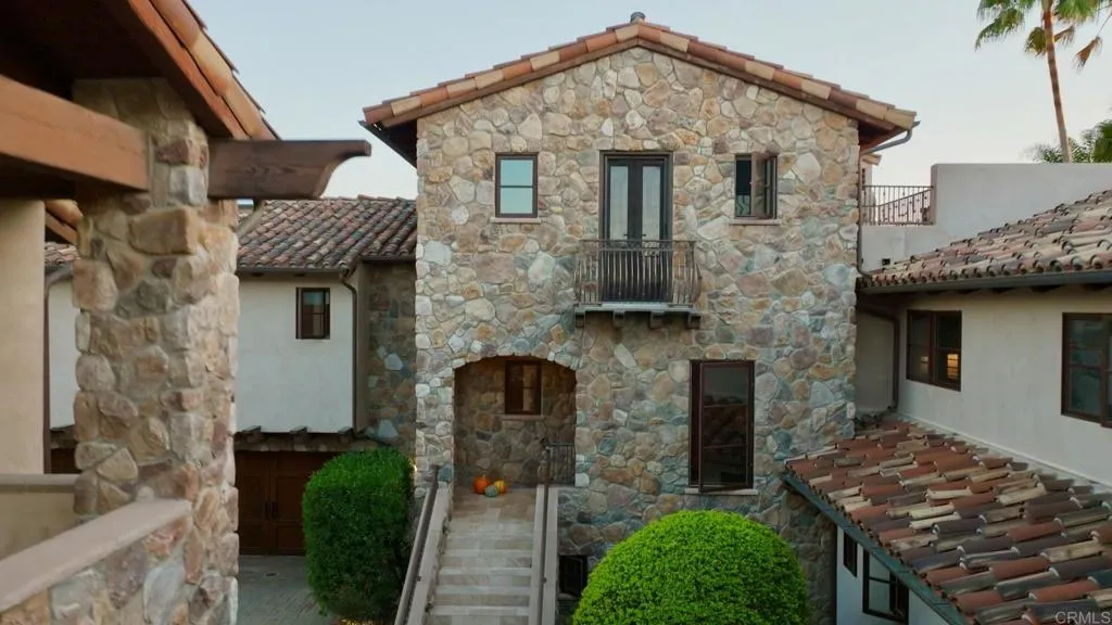 https://cdn.realtyfeed.com/cdn/127/306617881/954a4cd3c3abc7b0a55d7660278a9ed8.webp