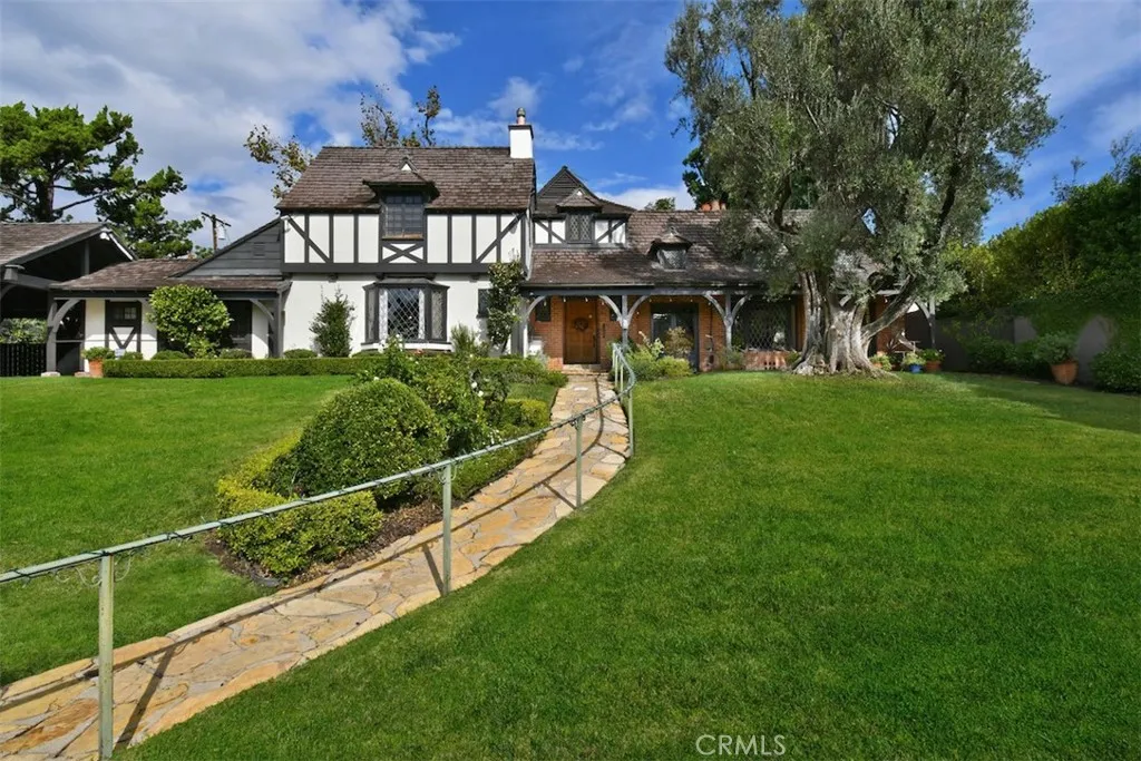 4256 Navajo, Toluca Lake, CA 91602 - Photo 2 of 4, Toluca Lake, CA