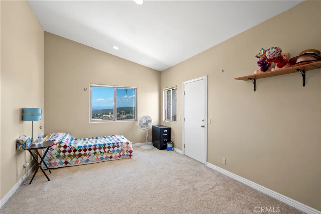 https://cdn.realtyfeed.com/cdn/127/306618015/0348a53434ade3bbedc0264555d5c295.webp
