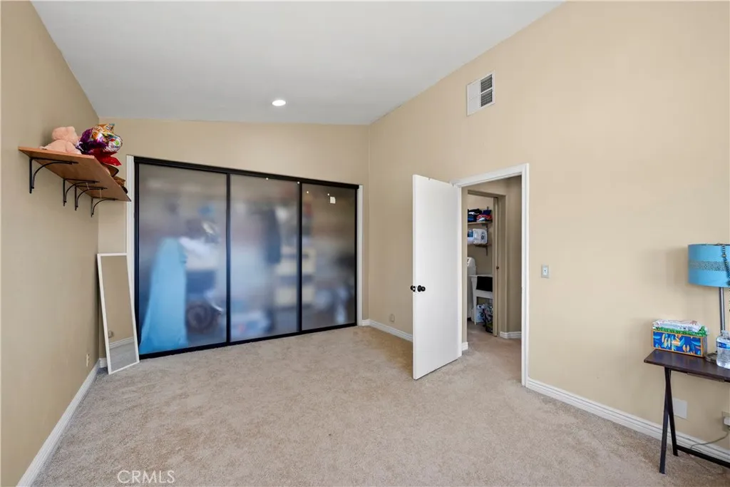 https://cdn.realtyfeed.com/cdn/127/306618015/3f57754a03c94a0d4510959a98fcd394.webp
