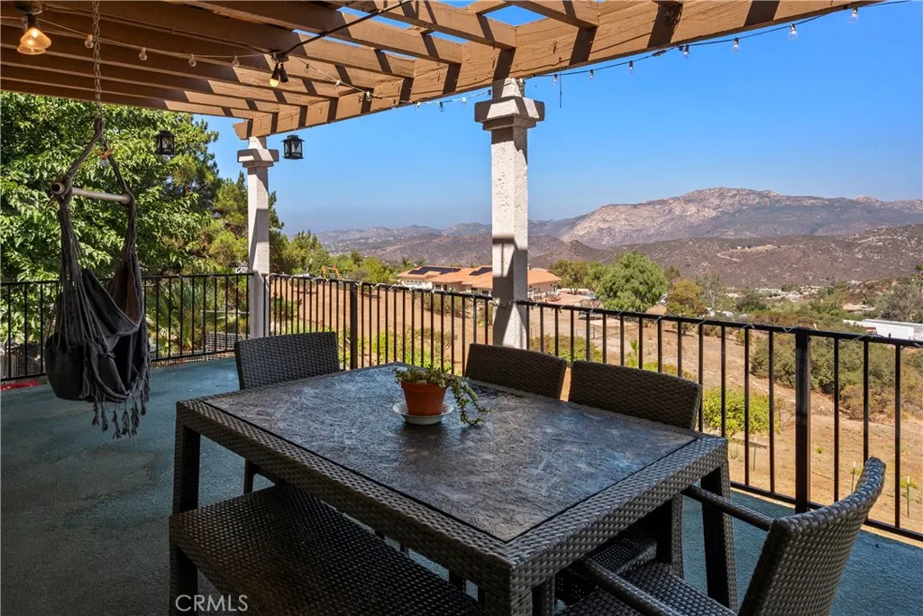 https://cdn.realtyfeed.com/cdn/127/306618015/4a925f20ede91006fe8c7b36b4feb3c7.webp