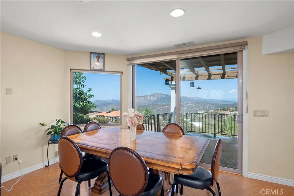 https://cdn.realtyfeed.com/cdn/127/306618015/5423268c127e415bc660b93e7f901865.webp