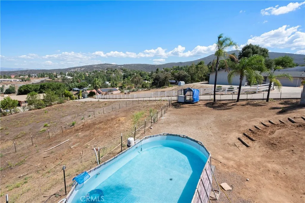 https://cdn.realtyfeed.com/cdn/127/306618015/9eade1af1872f60fb8499ca123b212a8.webp