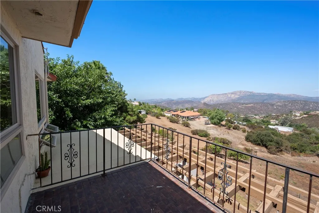 https://cdn.realtyfeed.com/cdn/127/306618015/f17b7c484c4253cb0dc9492afb4425c7.webp