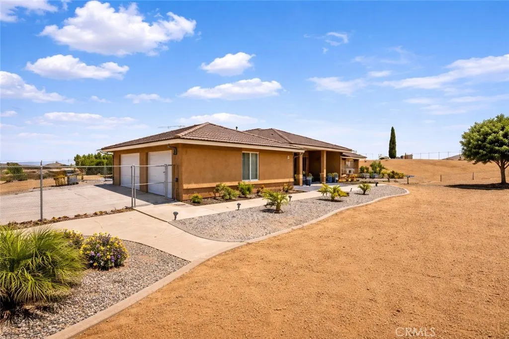 6797 Blue Rose, Oak Hills, CA 92344 - Photo 4 of 18, Oak Hills, CA