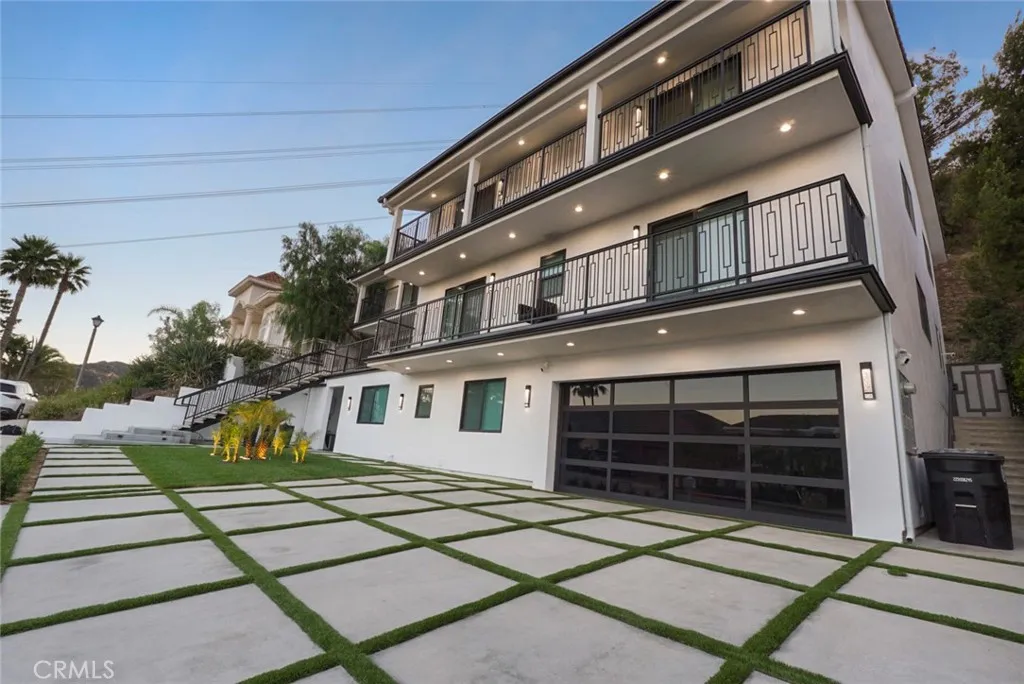 3381 Oakmont View, Glendale, CA 91208 - Photo 2 of 19, Glendale, CA