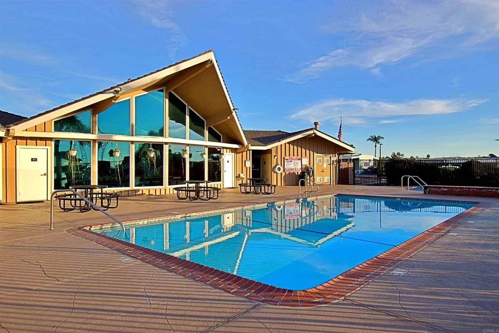 https://cdn.realtyfeed.com/cdn/127/306618053/228422a089fb5763895f719d55052eb6.webp