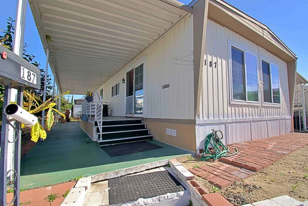 https://cdn.realtyfeed.com/cdn/127/306618053/d6ad875e5cce45f97e7ee56956182ad0.webp