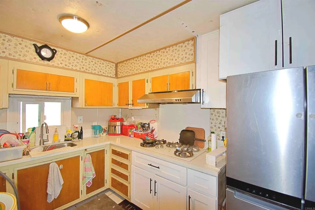 https://cdn.realtyfeed.com/cdn/127/306618053/f7efda58dd2844b16a14e0a71514b196.webp