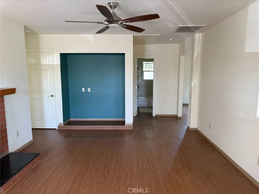 https://cdn.realtyfeed.com/cdn/127/306618103/e7ef1fec93659c06ddc59946c228836e.webp
