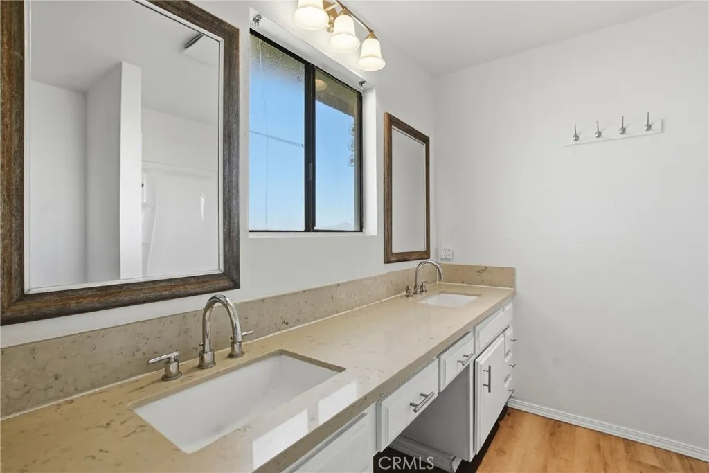 https://cdn.realtyfeed.com/cdn/127/306618189/7ea30b23d73a11c90036a51cc157578a.webp