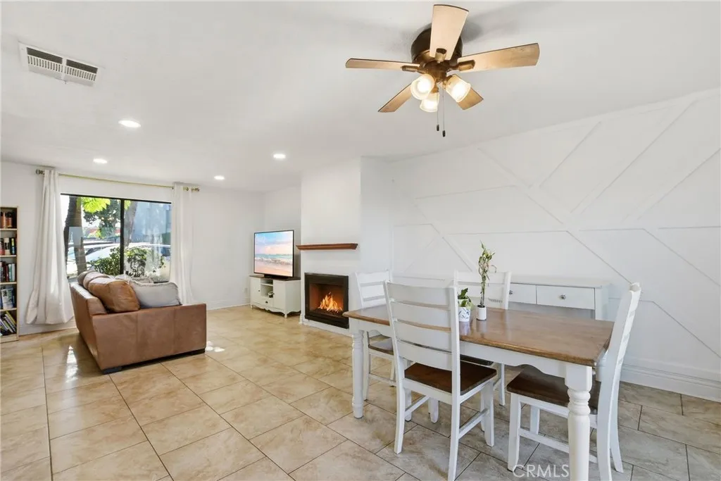 https://cdn.realtyfeed.com/cdn/127/306618189/8420b86dd491800de13ec398e29c963a.webp