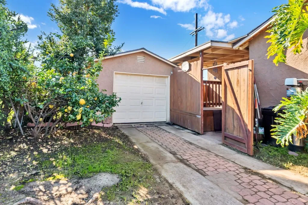 https://cdn.realtyfeed.com/cdn/127/306618251/3c48b0d55a10e1d86503599a6fb6255c.webp