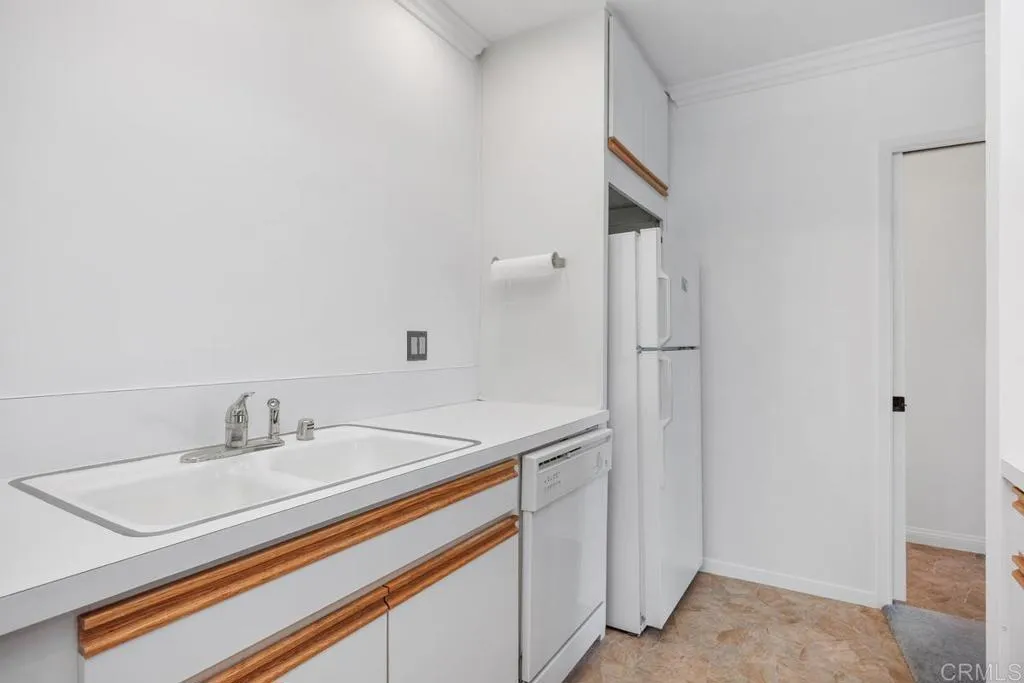 https://cdn.realtyfeed.com/cdn/127/306618295/99a2a8ac757062558ca18800ba84697e.webp