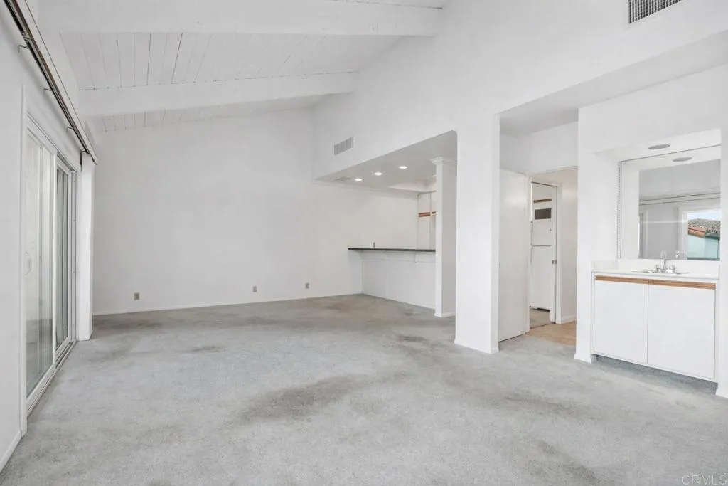 https://cdn.realtyfeed.com/cdn/127/306618295/c65669857117c76910296a508ab360da.webp