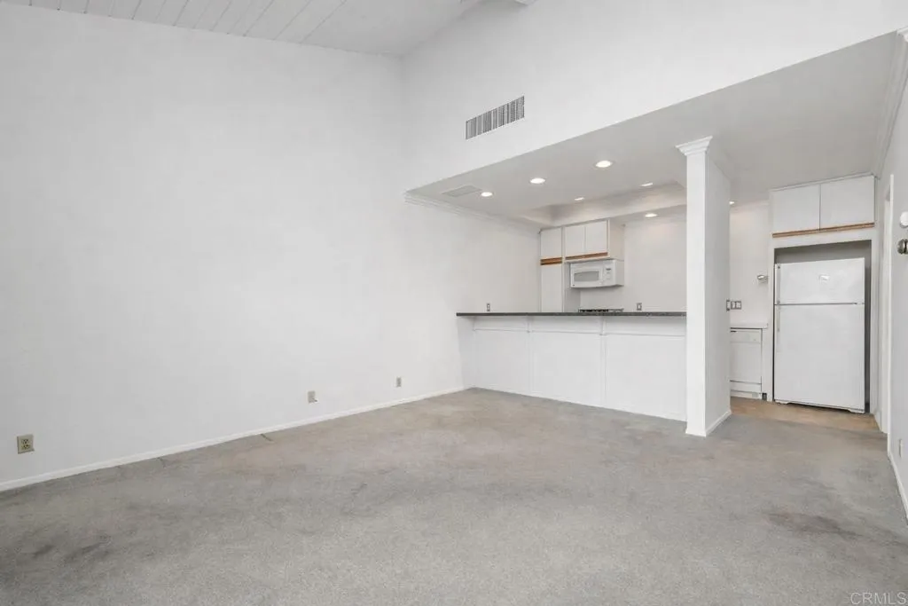 https://cdn.realtyfeed.com/cdn/127/306618295/f8c191b15e5ad47d984b90fca66f4c1a.webp