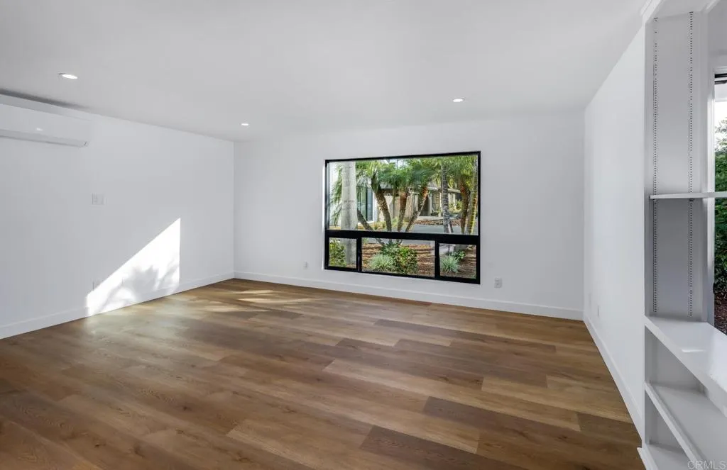 250 Hillcrest Drive, Encinitas, CA, 92024