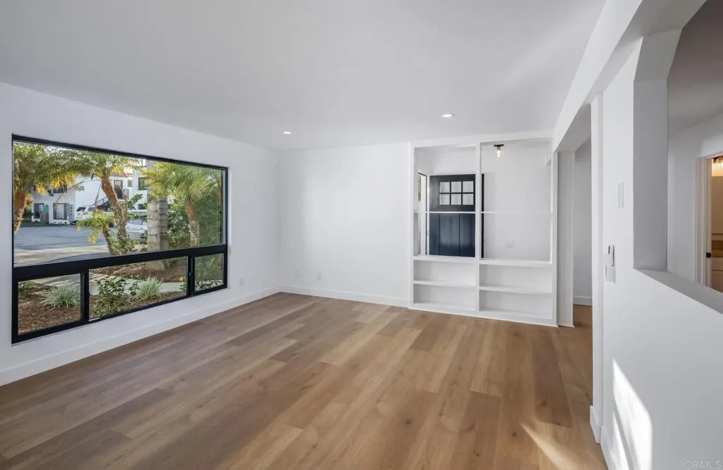 250 Hillcrest Drive, Encinitas, CA, 92024