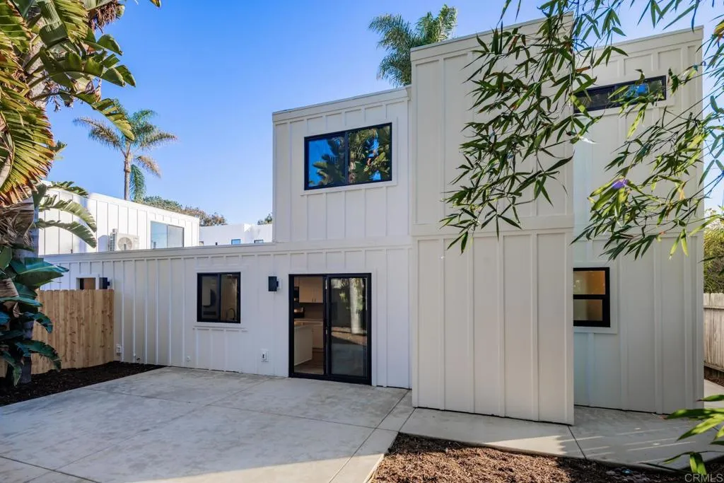 250 Hillcrest Drive, Encinitas, CA, 92024