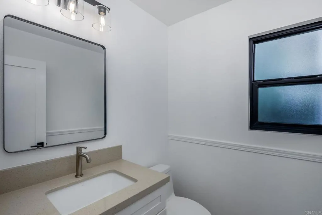 250 Hillcrest Drive, Encinitas, CA, 92024