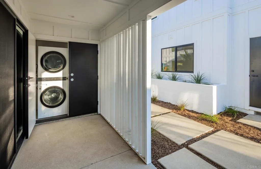 250 Hillcrest Drive, Encinitas, CA, 92024
