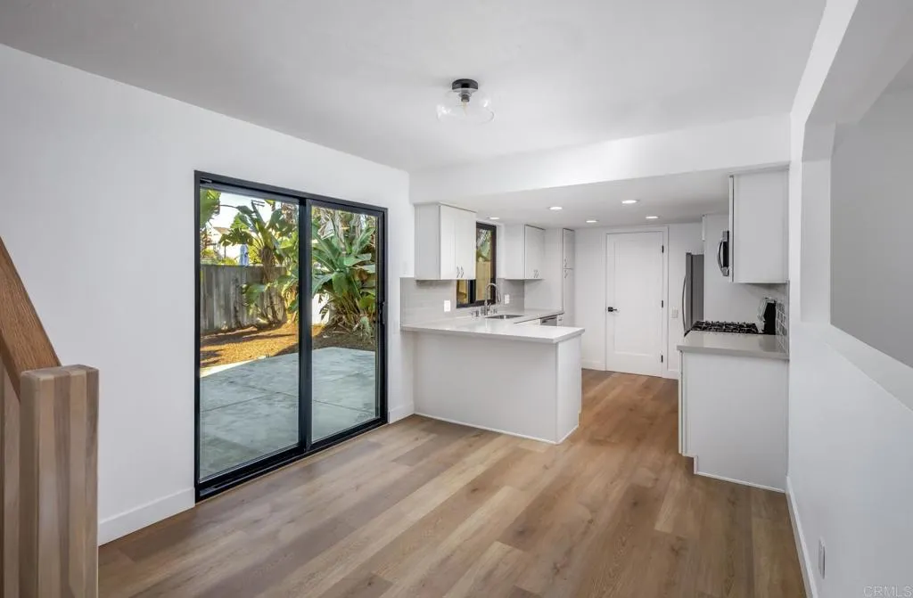 250 Hillcrest Drive, Encinitas, CA, 92024