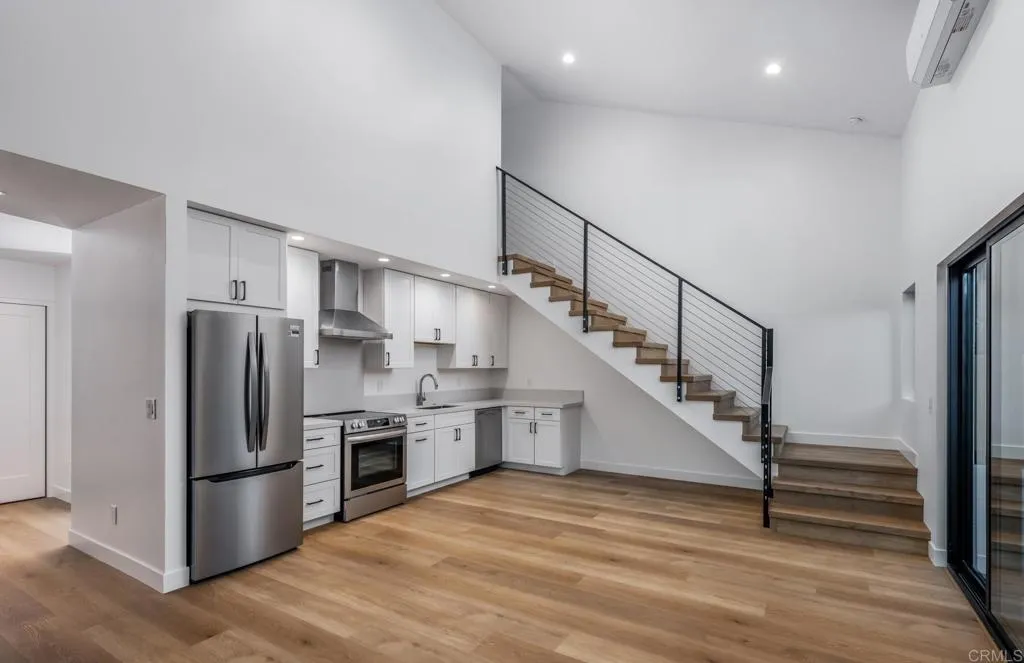 250 Hillcrest Drive, Encinitas, CA, 92024