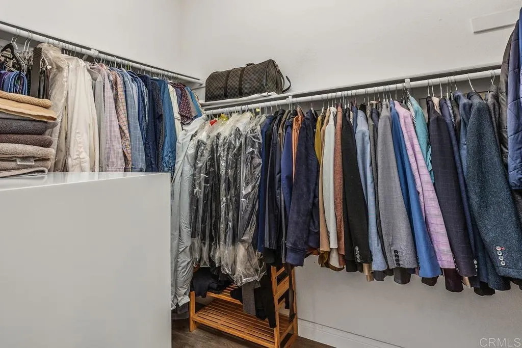 https://cdn.realtyfeed.com/cdn/127/306618373/2c9bc105f1d7ec53a278cc372979187d.webp