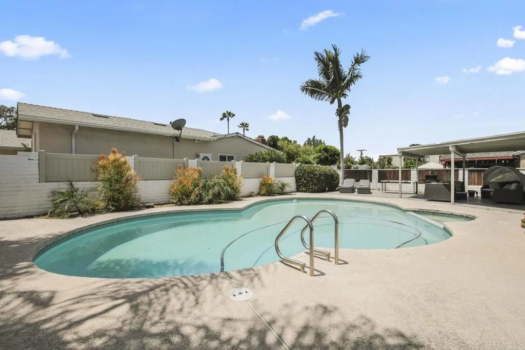https://cdn.realtyfeed.com/cdn/127/306618410/19d30ba1ab69e4926c6d6ed0cc56f5f0.webp