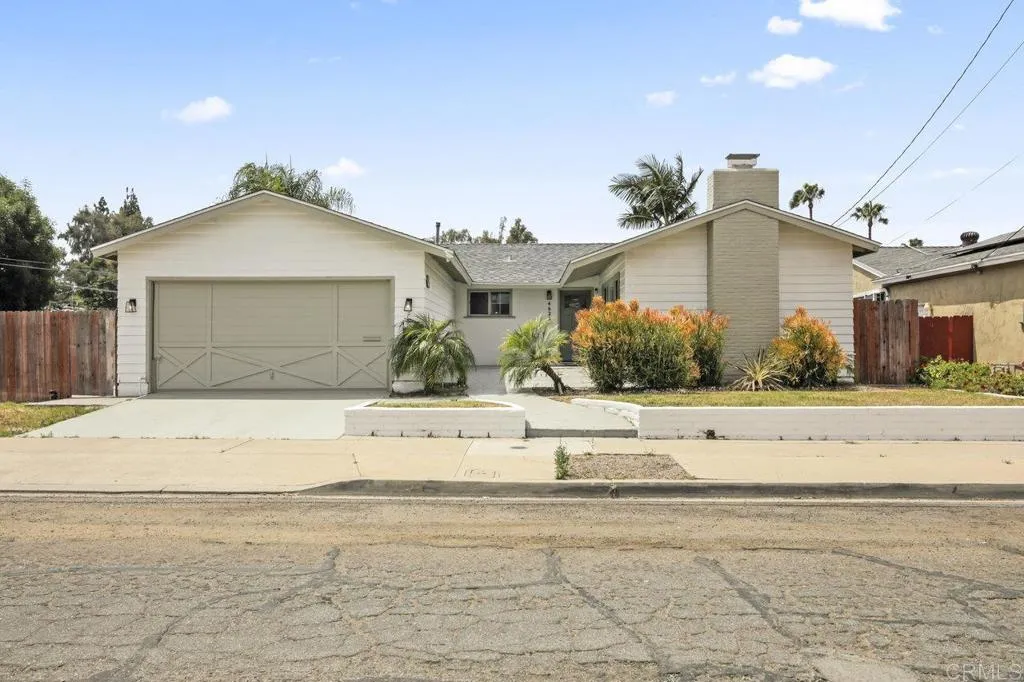 https://cdn.realtyfeed.com/cdn/127/306618410/936a6e81421207e6fa5b5d02fae5a441.webp