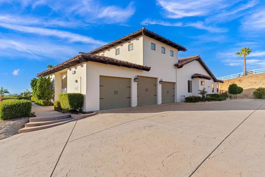 https://cdn.realtyfeed.com/cdn/127/306618411/8da526d7d635644548bc05b8c6c1b10f.webp