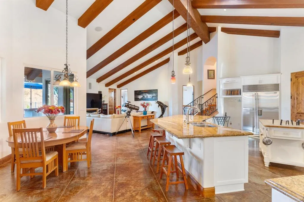 https://cdn.realtyfeed.com/cdn/127/306618411/9539db2c3de20c1523954465304f4a2d.webp