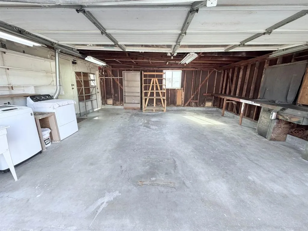 https://cdn.realtyfeed.com/cdn/127/306618415/ebd9e197a40f30adbdaa436c5a587909.webp