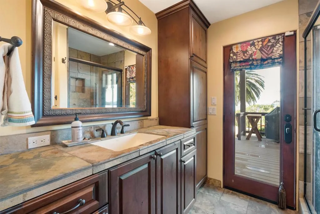 https://cdn.realtyfeed.com/cdn/127/306618440/5881197b010a996d3fb38e2862e687d6.webp